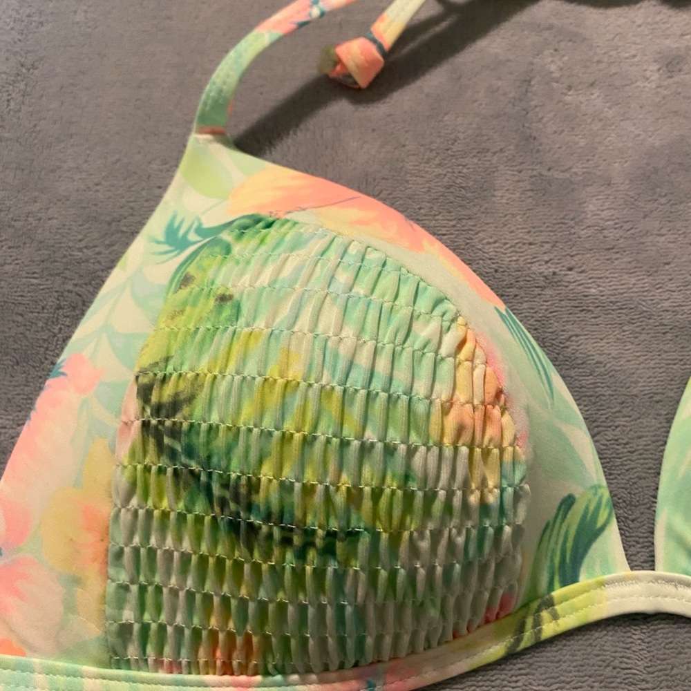 NWOT Victoria’s Secret PINK Tropical Molded Cup Bikini Top Size Small-DD - Picture 6 of 9
